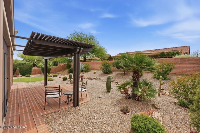 2568 E Arica Way, Green Valley, AZ 85614