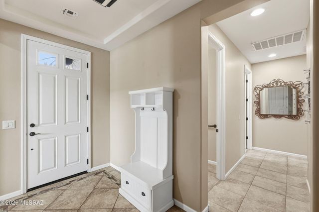 2568 E Arica Way, Green Valley, AZ 85614