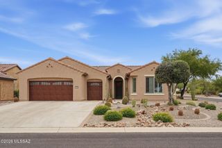 2568 E Arica Way, Green Valley, AZ 85614