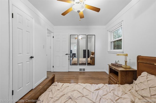 9376 Dixie, Redford Charter Township, MI 48239