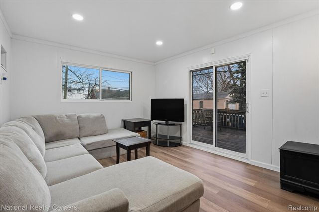 9376 Dixie, Redford Charter Township, MI 48239