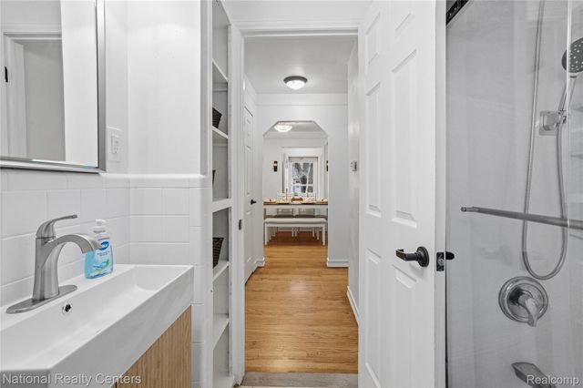 9376 Dixie, Redford Charter Township, MI 48239