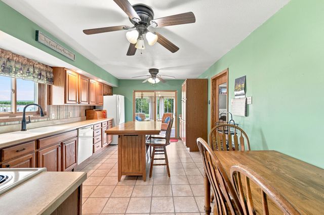 3244 280th Street, Gilman, IA 50106