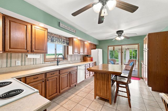 3244 280th Street, Gilman, IA 50106