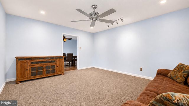 107 W BEACH RD, Williamstown, NJ 08094