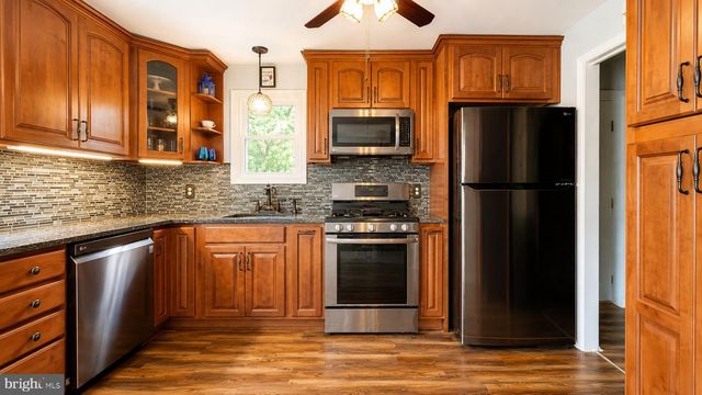 107 W BEACH RD, Williamstown, NJ 08094