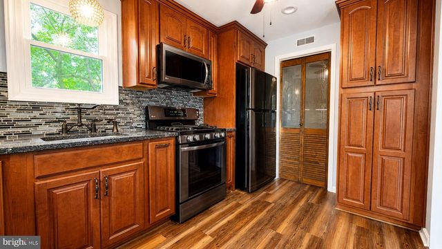107 W BEACH RD, Williamstown, NJ 08094