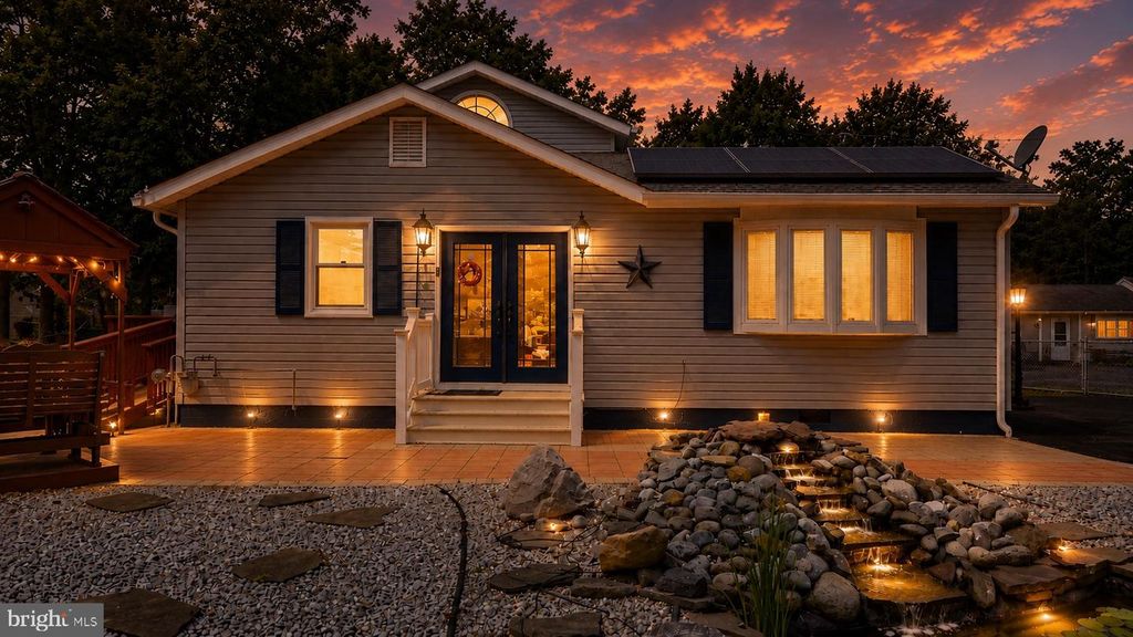 107 W BEACH RD, Williamstown, NJ 08094