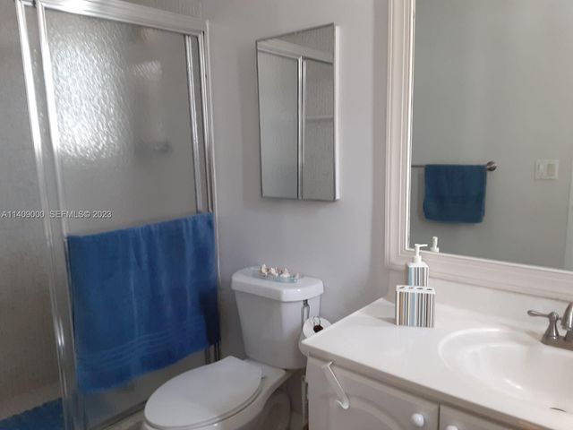 3801 S Ocean Drive 5O, Hollywood, FL 33019