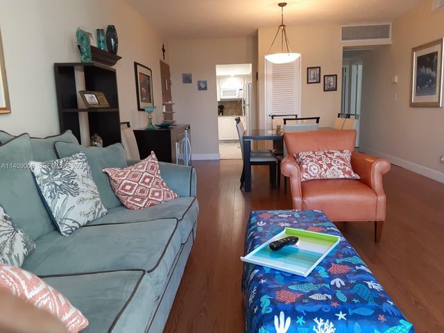 3801 S Ocean Drive 5O, Hollywood, FL 33019