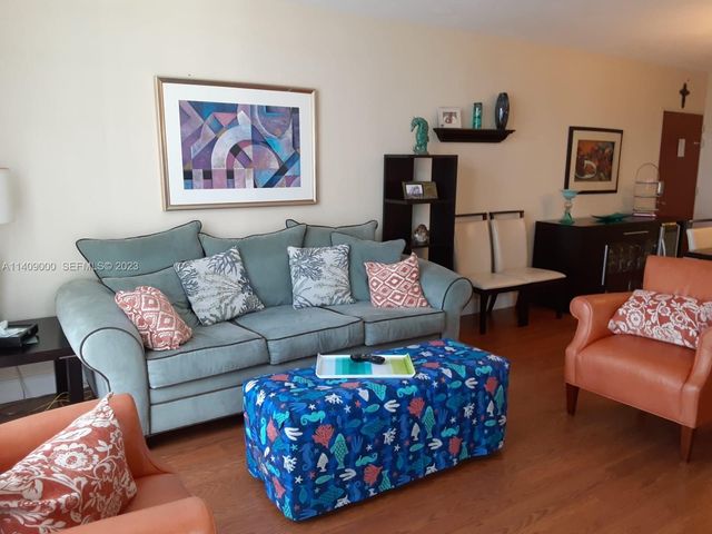 3801 S Ocean Drive 5O, Hollywood, FL 33019