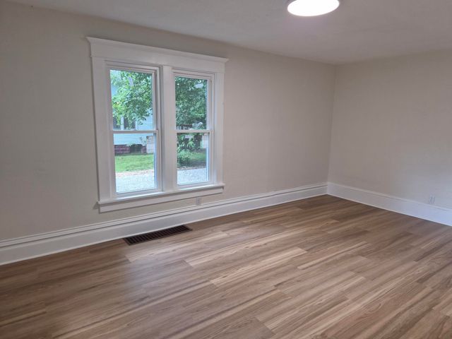 317 N Grant Avenue, Three Rivers, MI 49093