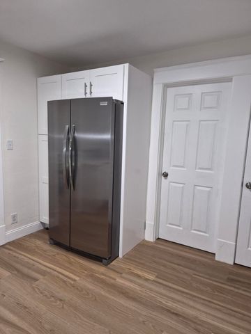 317 N Grant Avenue, Three Rivers, MI 49093
