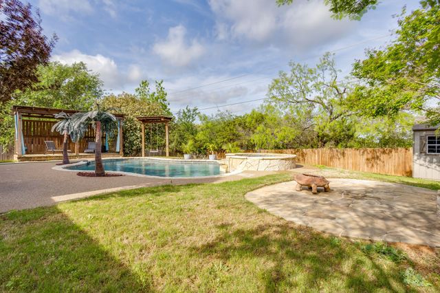 3127 Meandering Way, Granbury, TX 76049