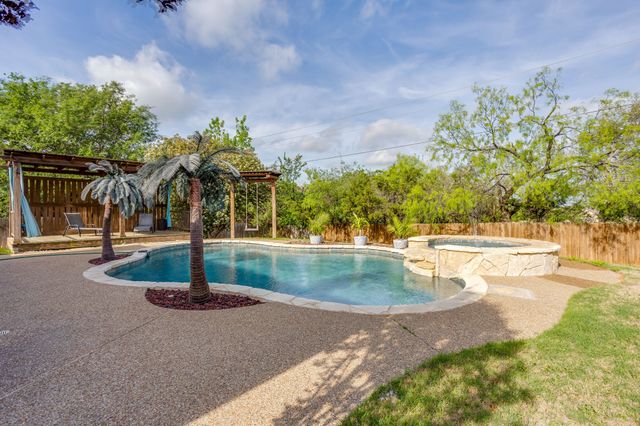 3127 Meandering Way, Granbury, TX 76049