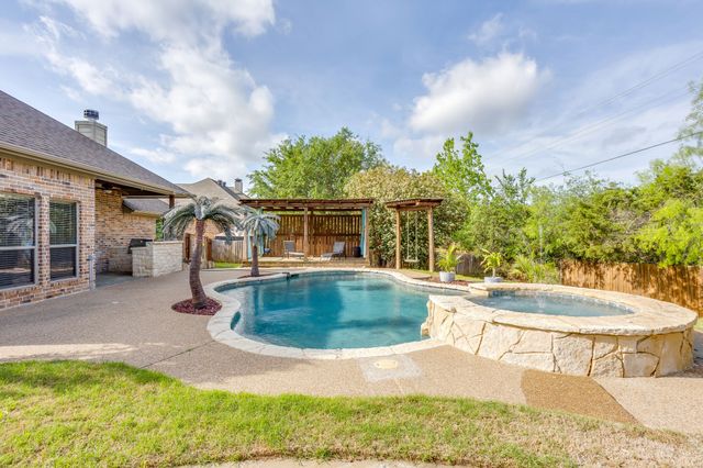 3127 Meandering Way, Granbury, TX 76049