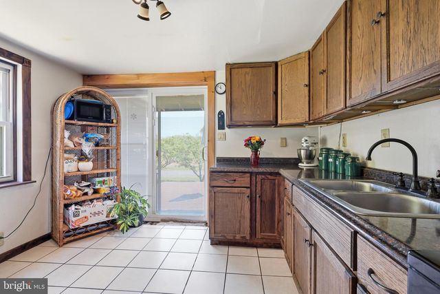 330 CEDAR LN, Mount Joy Twp, PA 17552