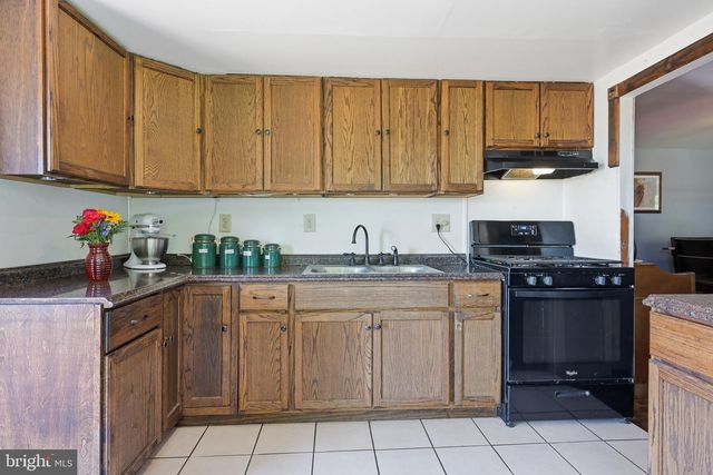 330 CEDAR LN, Mount Joy Twp, PA 17552