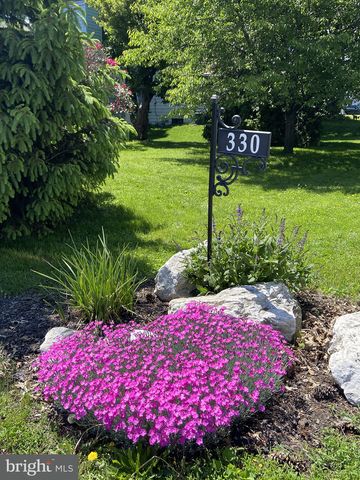 330 CEDAR LN, Mount Joy Twp, PA 17552