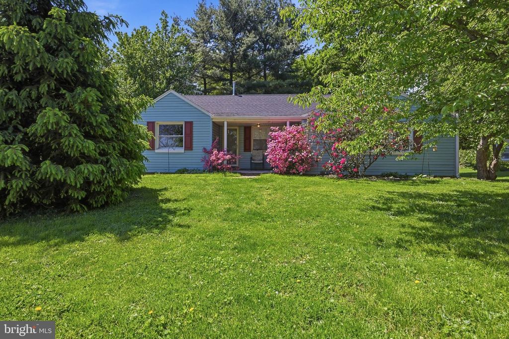 330 CEDAR LN, Mount Joy Twp, PA 17552