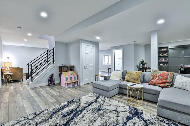 1118 Oakridge Court, Miami Twp, OH 45140