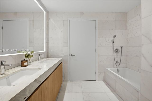 500 Alton Rd 1402, Miami Beach, FL 33139