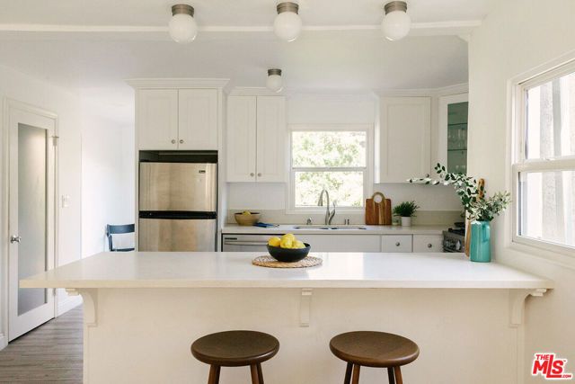 466 Wren Drive, Los Angeles, CA 90065