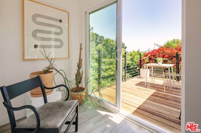 466 Wren Drive, Los Angeles, CA 90065
