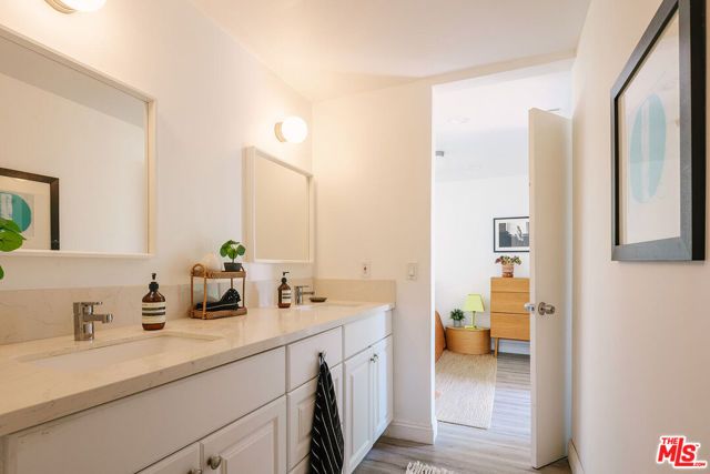 466 Wren Drive, Los Angeles, CA 90065