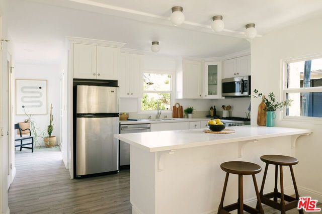 466 Wren Drive, Los Angeles, CA 90065