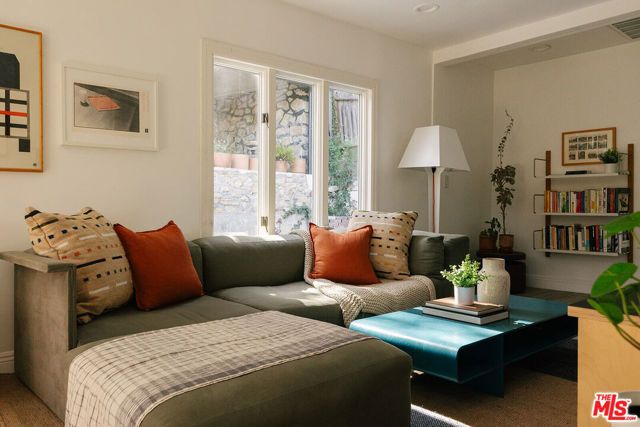 466 Wren Drive, Los Angeles, CA 90065