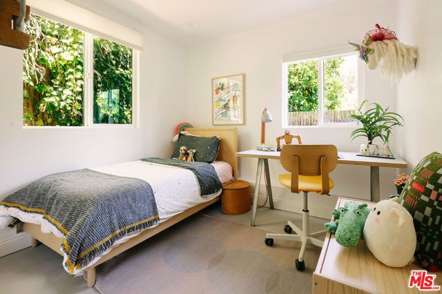466 Wren Drive, Los Angeles, CA 90065