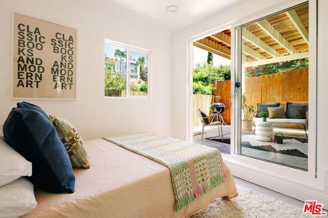 466 Wren Drive, Los Angeles, CA 90065