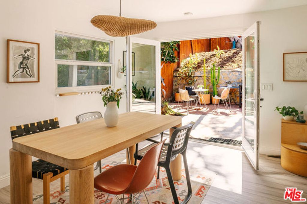 466 Wren Drive, Los Angeles, CA 90065