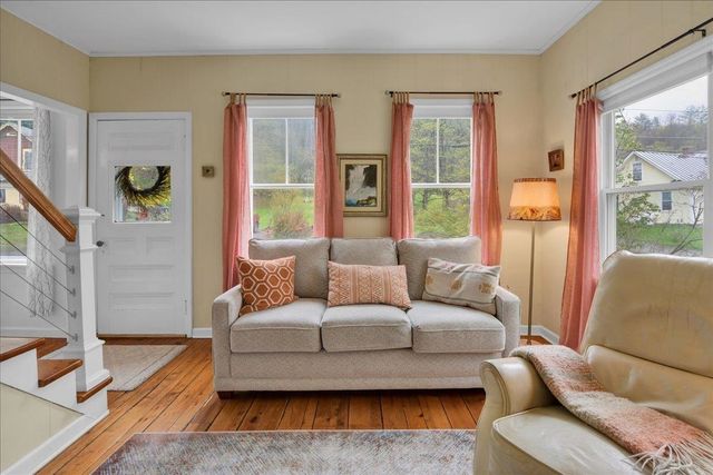 521 N Main Street, Bethel, VT 05032