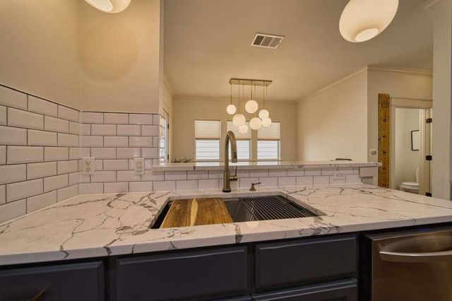 4113 Camacho ST, Austin, TX 78723