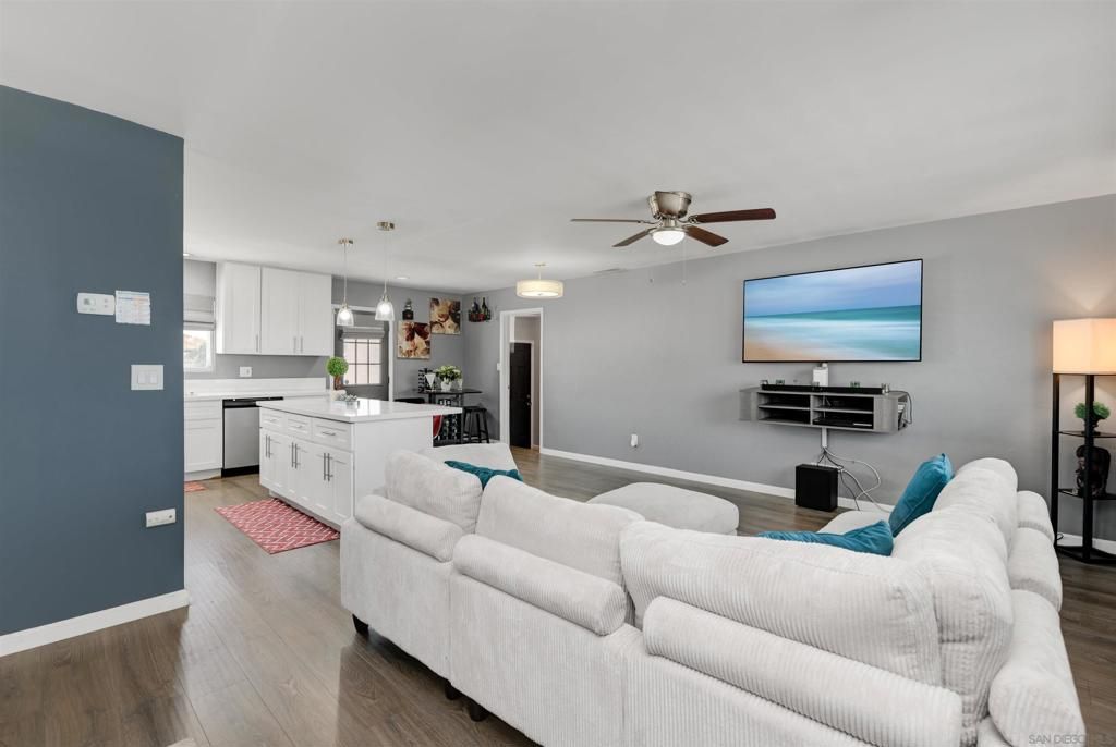 5567 Las Alturas, San Diego, CA 92114 — photo 2