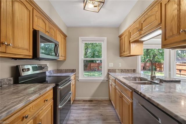 689 Churchill DR, Virginia Beach, VA 23464