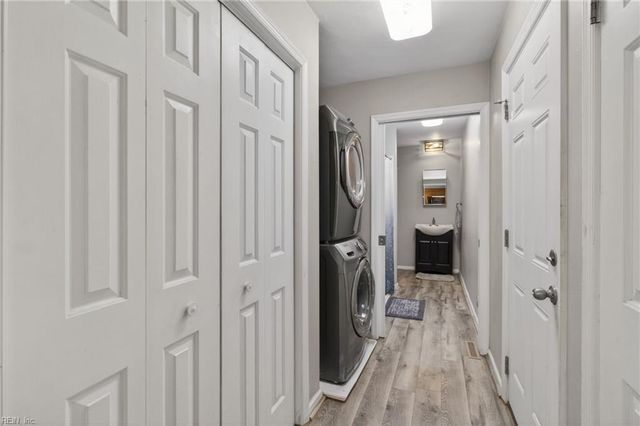 689 Churchill DR, Virginia Beach, VA 23464