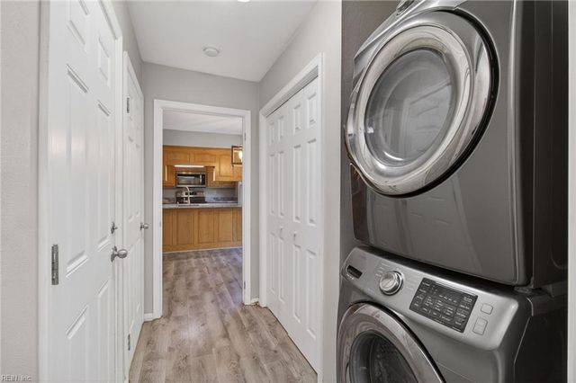 689 Churchill DR, Virginia Beach, VA 23464