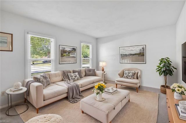 689 Churchill DR, Virginia Beach, VA 23464