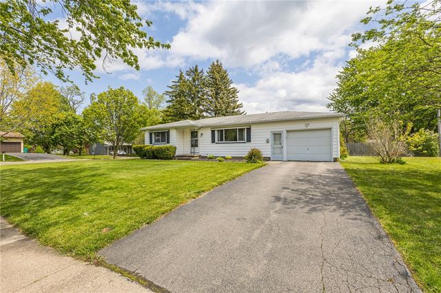 110 Echo Hill Drive, Irondequoit, NY 14609