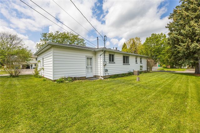 110 Echo Hill Drive, Irondequoit, NY 14609