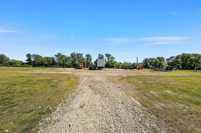 511 State Hwy 7, Kosse, TX 76653