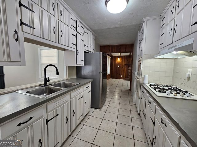 2654 Plantation Drive, East Point, GA 30344