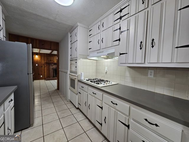 2654 Plantation Drive, East Point, GA 30344