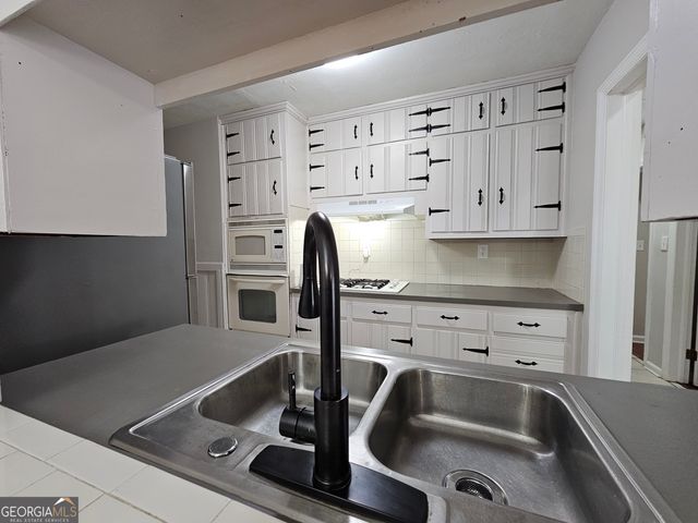 2654 Plantation Drive, East Point, GA 30344