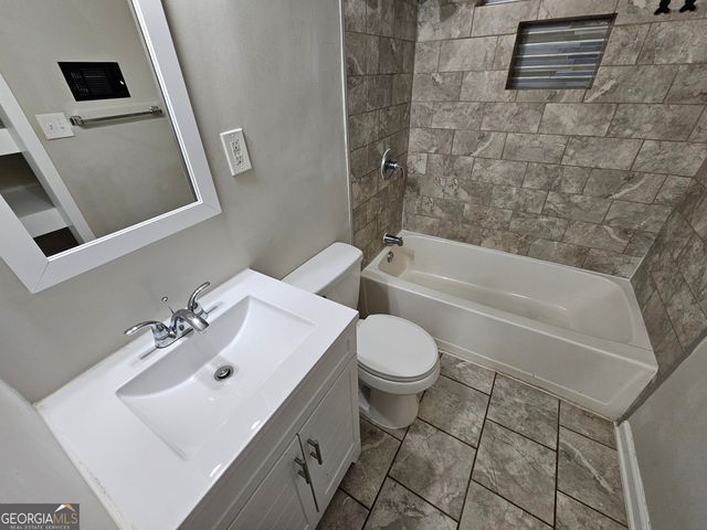 2654 Plantation Drive, East Point, GA 30344