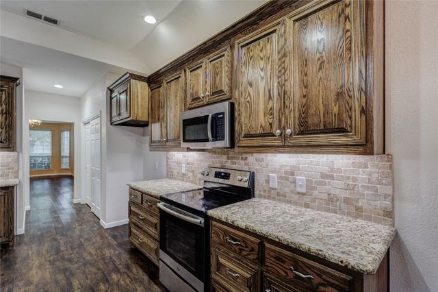 1036 Cottonbelt Drive, Saginaw, TX 76131