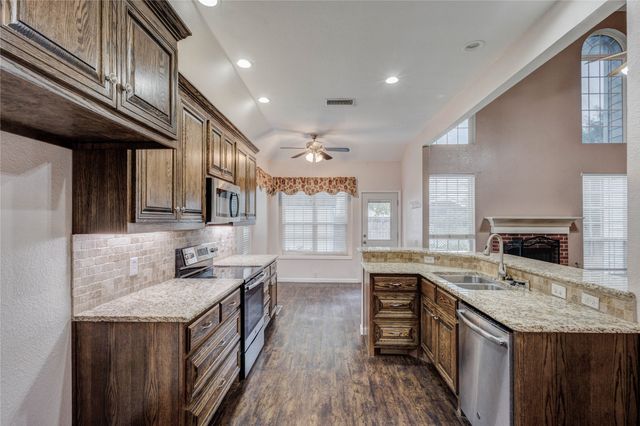 1036 Cottonbelt Drive, Saginaw, TX 76131